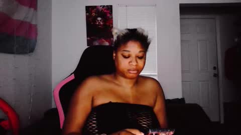 lexi love online show from November 2025 04:29:01 PM