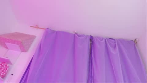 sofii online show from November 2025 09:28:01 PM