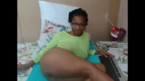 Snapshot of sugarpoppy24xxx chatting on May 2026 03:31:01 PM sugarpoppy24xxx online show from May 2026 03:31:01 PM