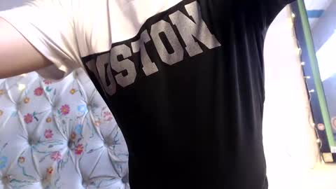 suggabrown_ online show from March 2025 07:18:01 PM