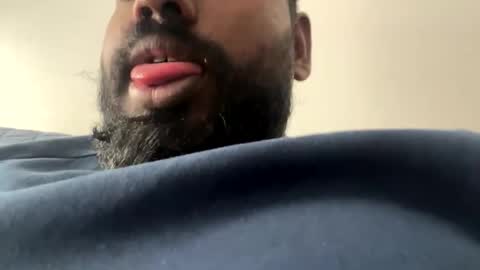 Snapshot of suggnight chatting on December 2025 08:36:02 PM Let me be your knight that saves you online show from December 2025 08:36:02 PM