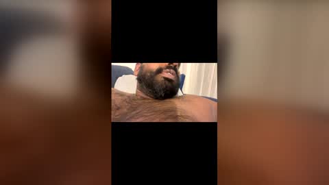 Snapshot of suggnight chatting on April 2026 01:06:02 AM Let me be your knight that saves you online show from April 2026 01:06:02 AM