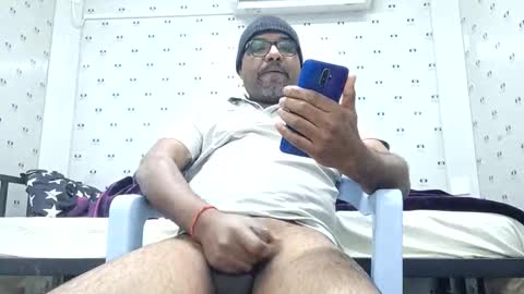 suitfetish72 online show from March 2026 07:53:01 PM