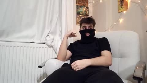 Niko online show from December 2025 07:32:01 PM