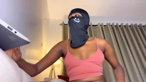 maskedtemptress online show from March 2026 05:35:01 PM