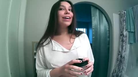 Snapshot of sultrylotus chatting on November 2025 06:52:02 PM sultrylotus online show from November 2025 06:52:02 PM