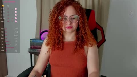 Snapshot of sultrysecrets_ chatting on November 2025 12:18:01 PM Ann online show from November 2025 12:18:01 PM