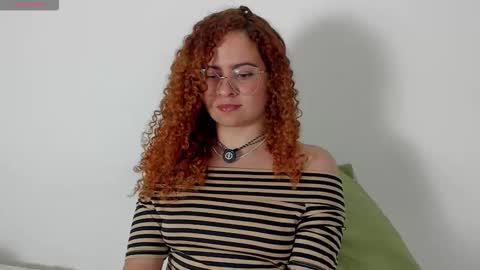 Snapshot of sultrysecrets_ chatting on December 2025 09:43:01 PM Ann online show from December 2025 09:43:01 PM