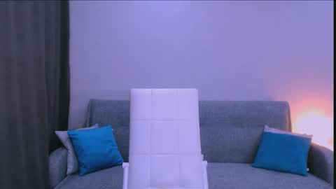 Christina online show from November 2025 11:55:02 AM