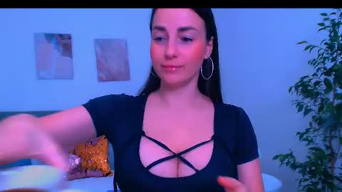 Christina online show from July 2026 05:44:01 PM