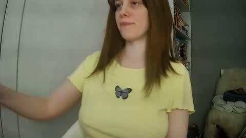 Snapshot of summerbluesky chatting on April 2026 04:01:01 PM summerbluesky online show from April 2026 04:01:01 PM