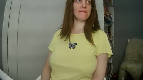 Snapshot of summerbluesky chatting on April 2026 02:56:01 PM summerbluesky online show from April 2026 02:56:01 PM
