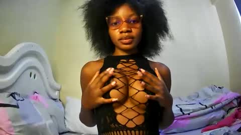 Snapshot of summerbuddy chatting on February 2025 07:45:02 AM summerbuddy online show from February 2025 07:45:02 AM
