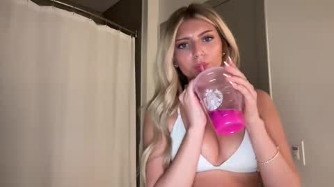 Snapshot of summerclarkee chatting on March 2026 09:53:02 PM summerclarkee online show from March 2026 09:53:02 PM