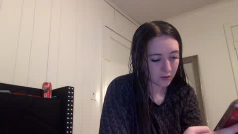 summerlee9 online show from June 2026 05:37:02 PM