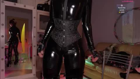 Miss Nelly online show from February 2026 05:11:02 PM