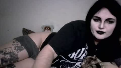 sundaygoth online show from August 2026 07:35:01 PM