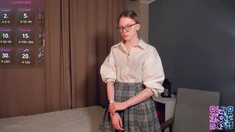 Snapshot of sunnivagaillard chatting on February 2026 01:10:02 AM Kiki online show from February 2026 01:10:02 AM