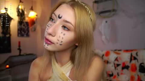 Lily online show from October 2025 02:08:02 PM