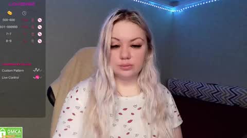 Snapshot of sunny_mood chatting on December 2024 10:13:01 PM sunny mood online show from December 2024 10:13:01 PM