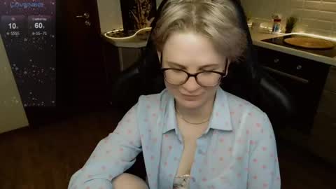 Snapshot of sunny_mood chatting on June 2026 05:49:02 AM sunny mood online show from June 2026 05:49:02 AM