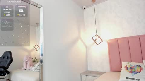  S U N N Y online show from February 2025 07:38:01 PM