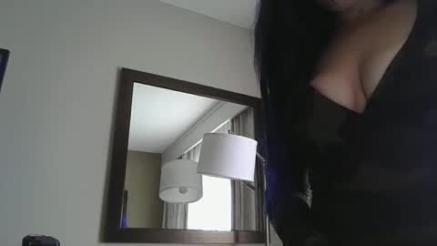 Sunny online show from September 2025 04:20:02 PM