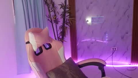 sunnyong online show from April 2026 06:34:01 PM