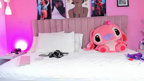 Snapshot of sunnypage chatting on October 2025 07:03:01 PM      online show from October 2025 07:03:01 PM