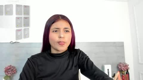 Snapshot of sunnywhitee chatting on May 2026 07:21:01 PM sunnywhitee online show from May 2026 07:21:01 PM