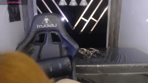 Susana   Mejia online show from November 2025 10:48:01 AM