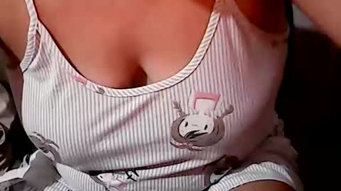 Snapshot of sunshine_38 chatting on January 2025 02:56:02 PM sunshine_38 online show from January 2025 02:56:02 PM