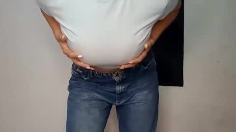 Annie online show from December 2024 02:41:01 AM