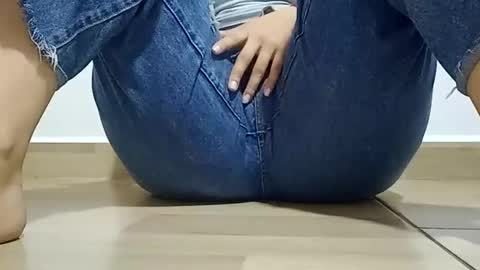 Annie online show from December 2025 05:30:01 PM