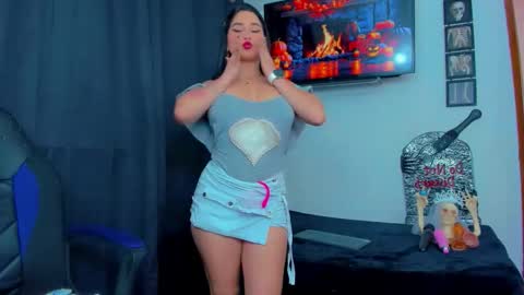 Andrea Rodriguez online show from October 2025 06:32:02 PM