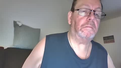 Snapshot of sunspotbaby chatting on December 2024 02:36:02 AM Sunspotbaby online show from December 2024 02:36:02 AM