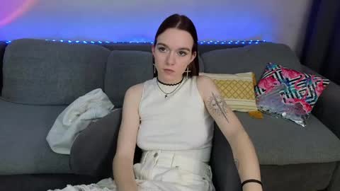 Snapshot of sunylily chatting on May 2026 06:51:02 AM Lilith online show from May 2026 06:51:02 AM