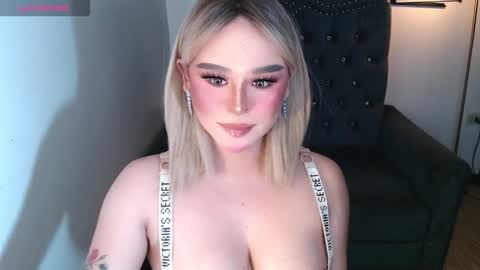 CARMINA online show from November 2025 01:08:01 AM