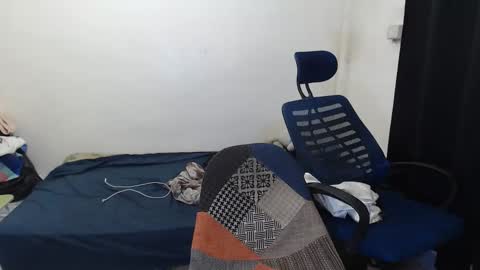 Snapshot of superhotbabe1 chatting on December 2025 12:59:02 AM Erica Help me to reach my goal Superhotbabe1 online show from December 2025 12:59:02 AM