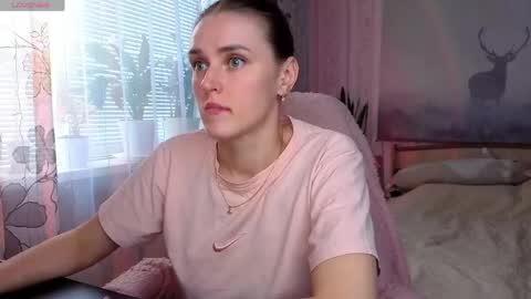 Snapshot of superhotgirlhere chatting on June 2026 01:35:02 PM Sweet Anna online show from June 2026 01:35:02 PM
