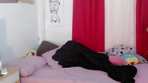 Snapshot of superhotvaleria chatting on September 2025 09:48:02 PM Im val online show from September 2025 09:48:02 PM