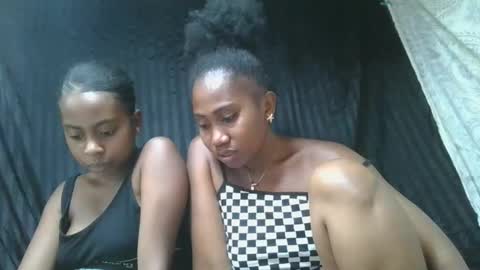 Snapshot of surbelle chatting on January 2026 05:04:02 PM surbelle online show from January 2026 05:04:02 PM