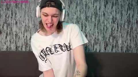 Snapshot of susan228 chatting on January 2025 07:35:01 PM Vladiva online show from January 2025 07:35:01 PM