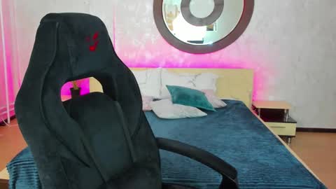 Annie online show from January 2025 12:50:01 AM