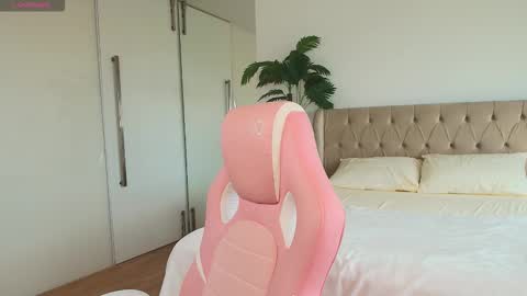 Susan online show from February 2026 11:27:02 AM