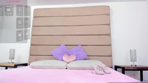 Susan online show from September 2025 08:22:01 PM