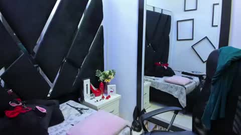 Susana Flame online show from July 2026 03:33:02 AM