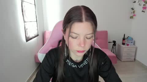 Snapshot of susana_garciaa chatting on January 2025 07:20:01 PM Susana ig susanna garcia23 online show from January 2025 07:20:01 PM