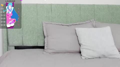 Amelia  online show from October 2025 12:01:02 PM