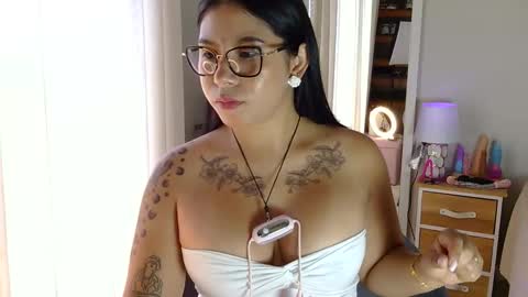 Snapshot of susiesunny chatting on May 2026 07:48:01 AM susana online show from May 2026 07:48:01 AM